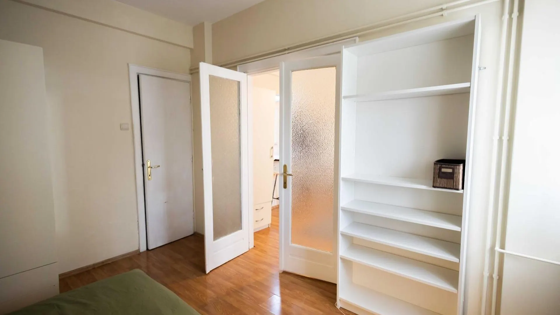 1Bed Flat Central Bucarest 0*,
